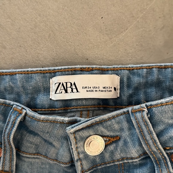 Zara high waisted flare jeans - Picture 2 of 3